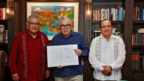 Gobernador Rocha y SNTE celebran reforma en materia de autonomía sindical