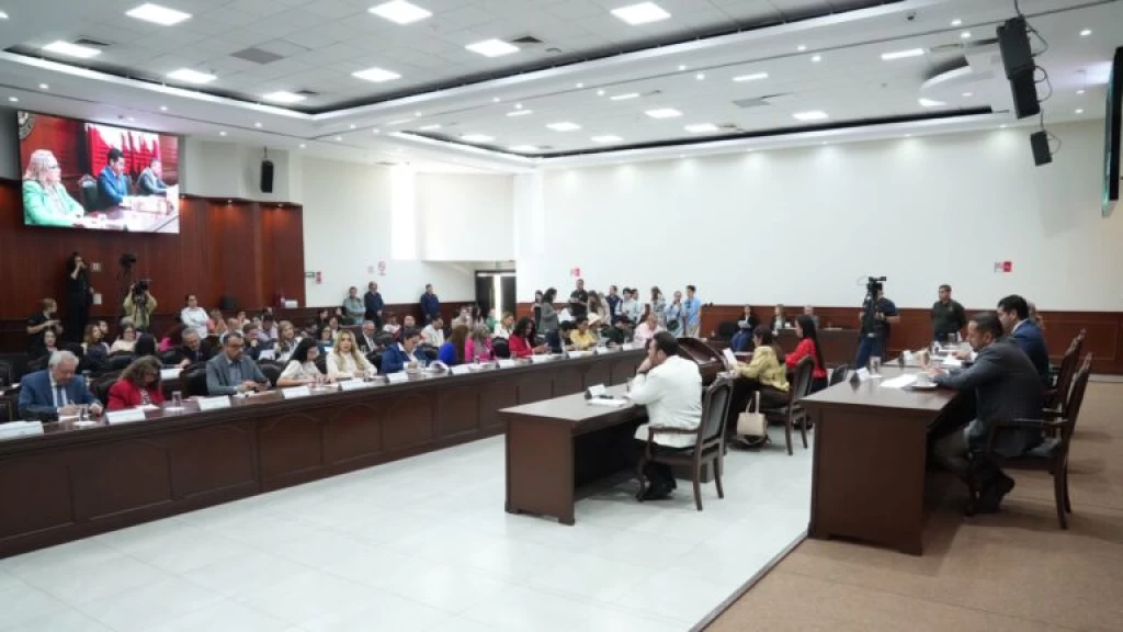 Declara Congreso formal y constitucionalmente incorporado Derecho Humano a la Ciudad