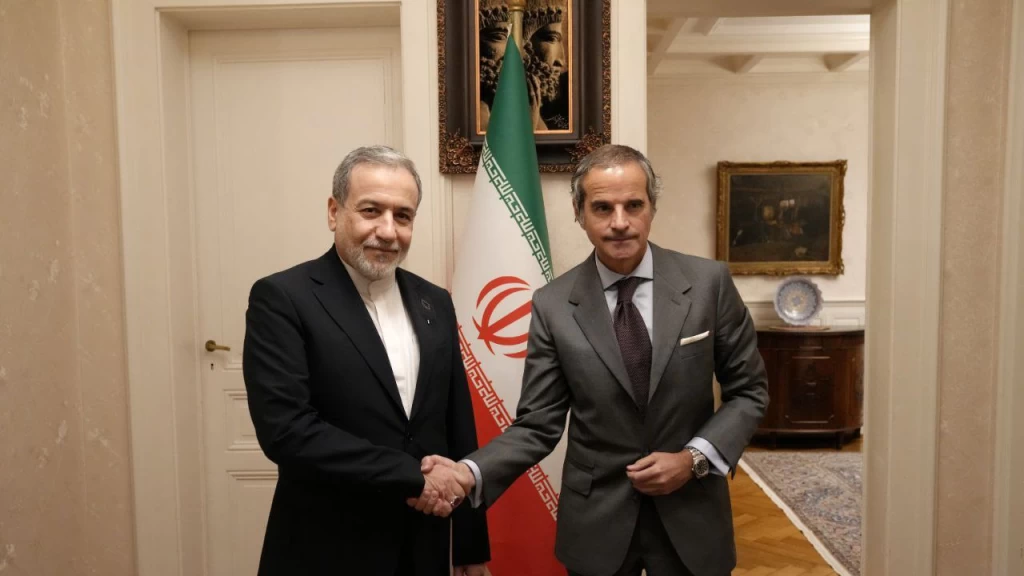 Irán y EE. UU. ante crucial ronda nuclear en Ginebra: Teherán exige fin de sanciones y defiende "líneas rojas" en medio de amenazas militares