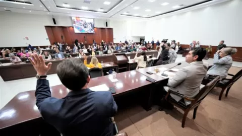 Congreso de Sinaloa vota a favor de la reforma que reduce jornada laboral a 40 horas