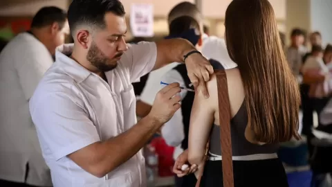 Sinaloa Rebasa Meta Federal: Más de 1.1 Millones de Dosis Aplicadas en Campaña de Vacunación