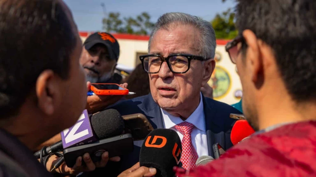 Con trámites, visas y hasta un traductor árabe, se apoyó el traslado de los 14 sinaloenses a Mazatlán: Rocha Moya