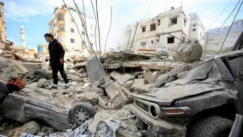 Israel Bombardea Corazón de Teherán y Beirut: Escalada Sin Precedentes