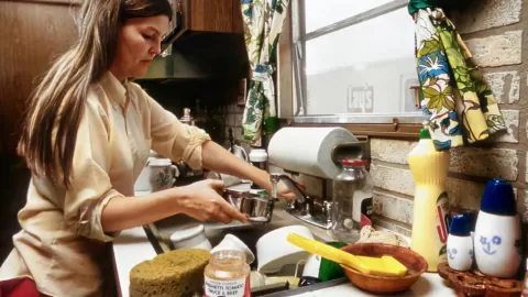 8M 2026: Millones de Mujeres en México Atrapadas entre Brechas Laborales, Alta Informalidad y el Peso del Trabajo de Cuidados