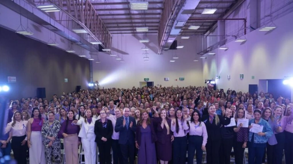 “La igualdad laboral no es un favor, es un derecho”: Tere Guerra durante conferencia impartida a trabajadoras del STASE