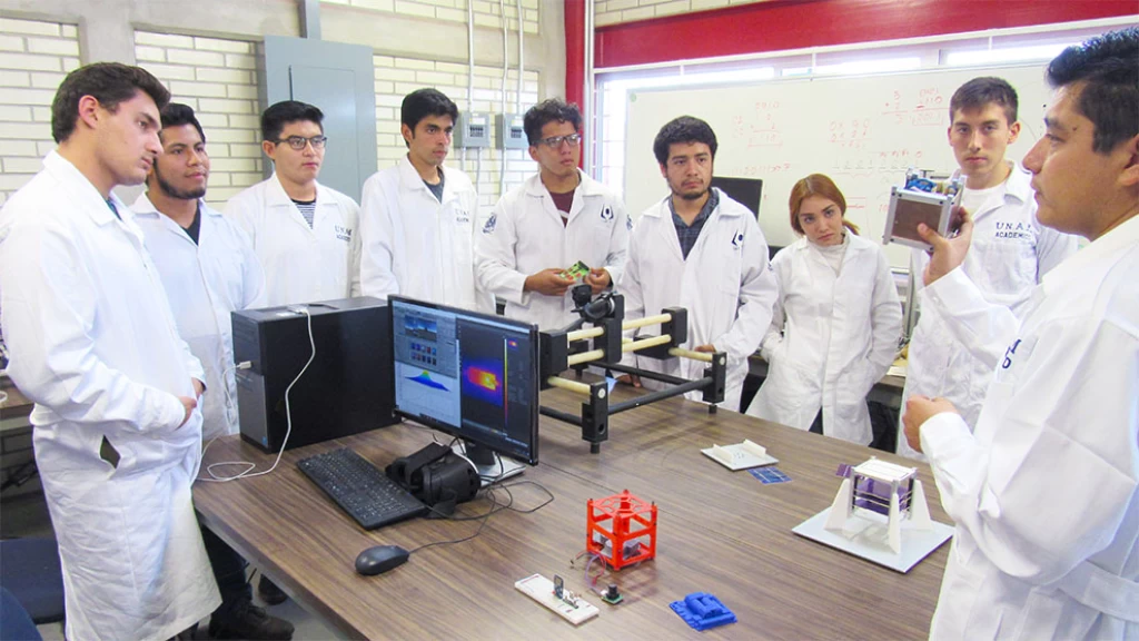 UNAM da un Salto al Espacio: Nanosatélite K'OTO en Órbita para Observar México y Volcanes