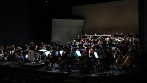 Hollywood de Ensueño: La OSSLA Revive la Época Dorada del Cine en un Concierto Inolvidable