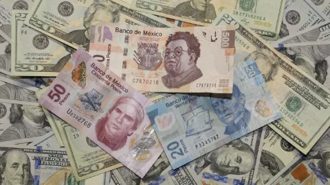 Dólar Hoy 25 de Marzo: Peso Mexicano Cede 0.15% Ante Incertidumbre en Medio Oriente