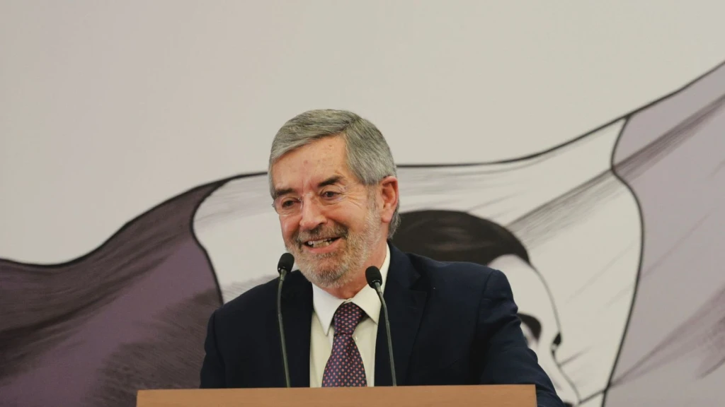 Juan Ramón de la Fuente Deja la SRE por motivos de Salud; Roberto Velasco Asume como Nuevo Canciller de México
