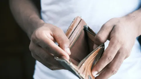 Crisis de Bolsillo en México: Familias Destinan 86% de Ingresos a Esenciales y Reducen Ahorro