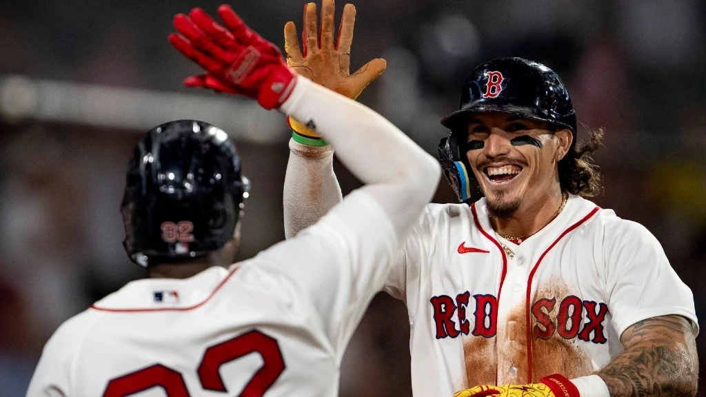 ¡El Fenway Park Explota! Los Boston Red Sox Encienden la Liga con Racha Imparable y Apuntan a los Playoffs
