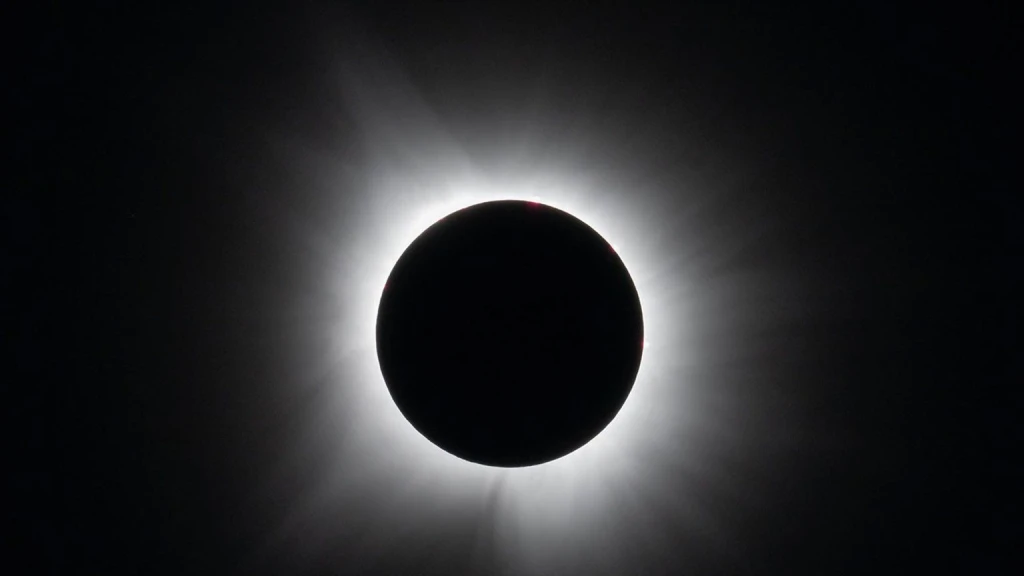 Eclipse Total de 2026 Bajo el Lente de Aviones y 80 Globos Científicos de la NASA para Revelar los Secretos del Sol