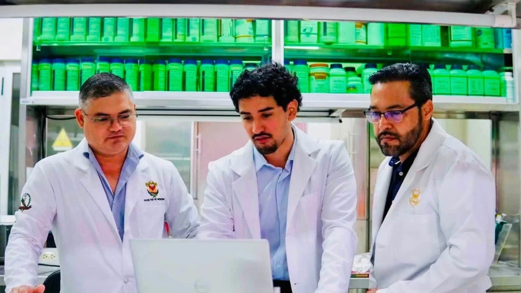 Joven Sinaloense Revoluciona Tratamiento del Cáncer de Mama Metastásico con "Biopsia Virtual" en Europa