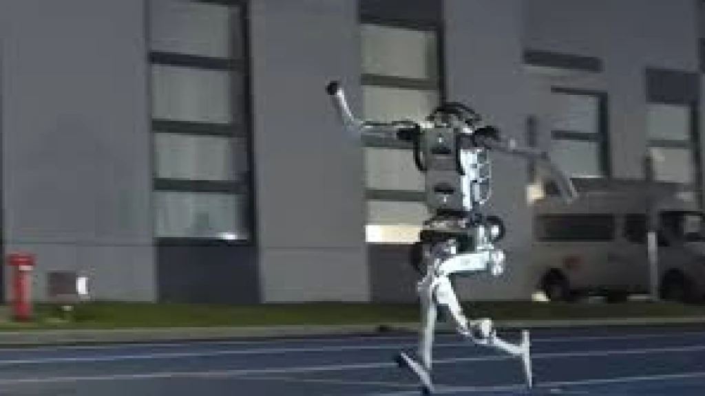 “Superman” de Unitree: El Robot Humanoide que Desafía a Usain Bolt en Velocidad y Salto