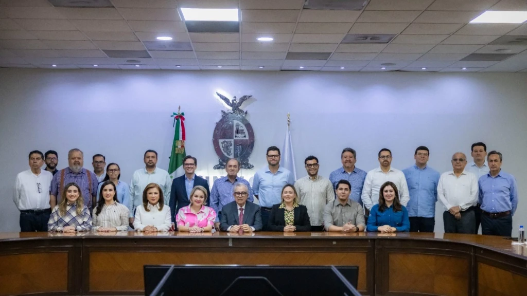 El Gobernador Rocha Moya se reincorporó a sus funciones