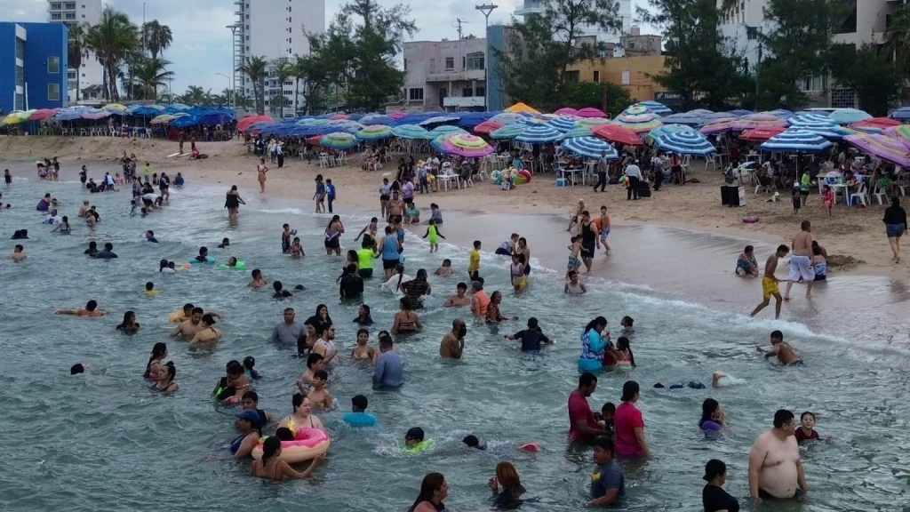 Sinaloa recibe a más de 1.72 millones de visitantes durante el verano y supera los 7,300 millones de pesos en derrama económica