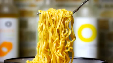 Sopas instantáneas: prácticas y accesibles pero altas en sodio y grasas saturadas