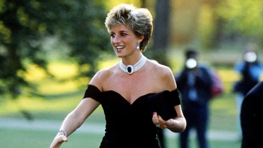 El "Vestido de la Venganza" de Lady Di a subasta en Nueva York por hasta 300.000 dólares